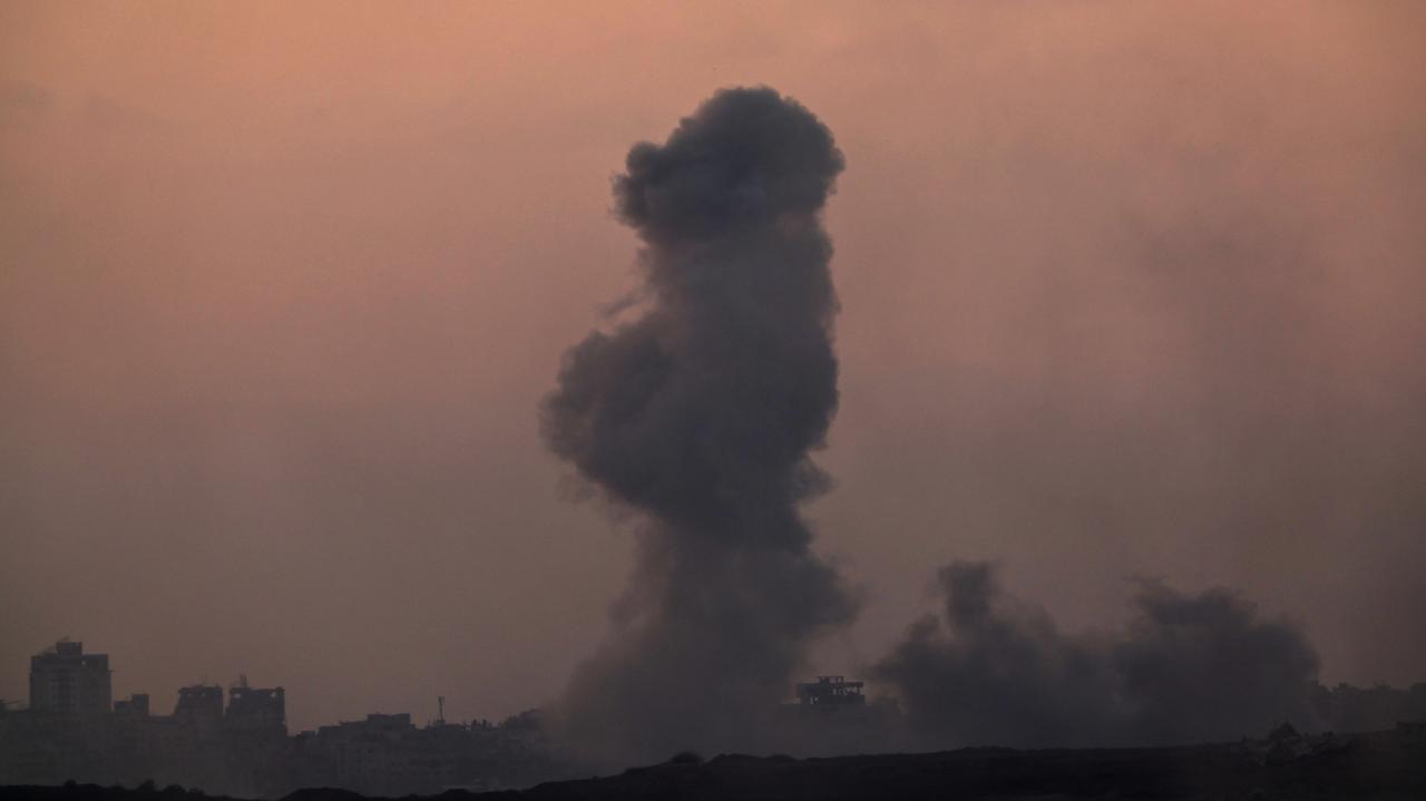 "Gaza płonie". Izrael: czołgi wjechały do centrum miasta