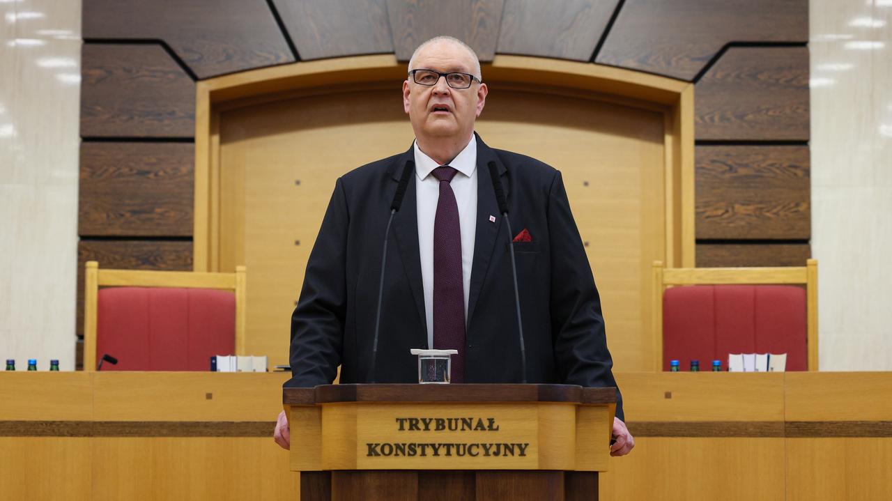 Prezes TK mówi, dlaczego "nie może uznać" sędziów. "Nieprawdziwe twierdzenie"