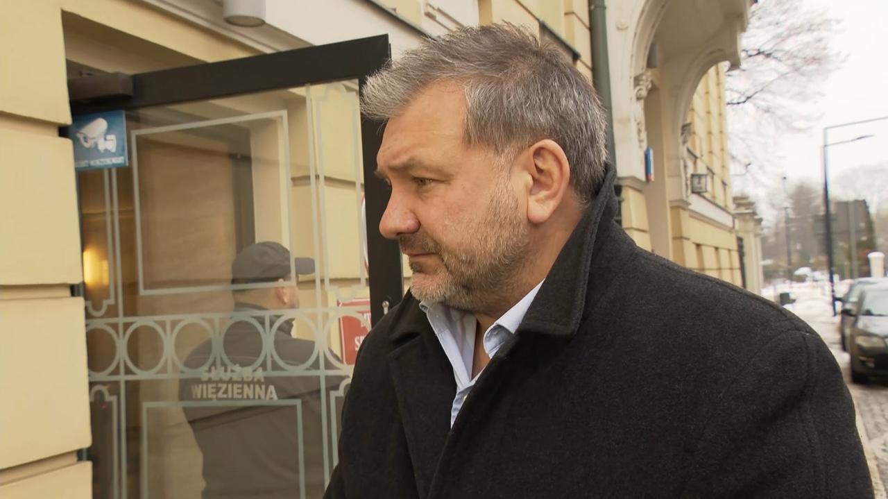 Ziobro "w złotej klatce". Żurek: będzie ścigany jak każdy potencjalny przestępca