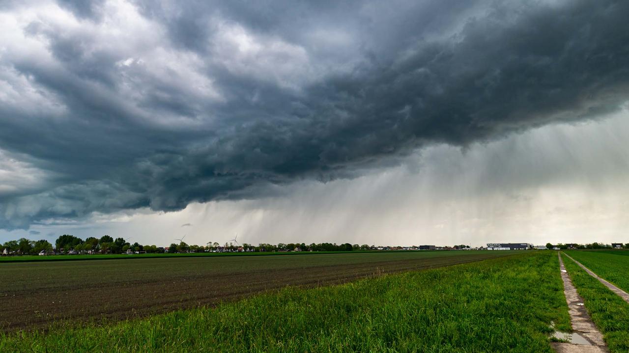 Gdzie jest burza? Słychać pierwsze grzmoty, może padać grad