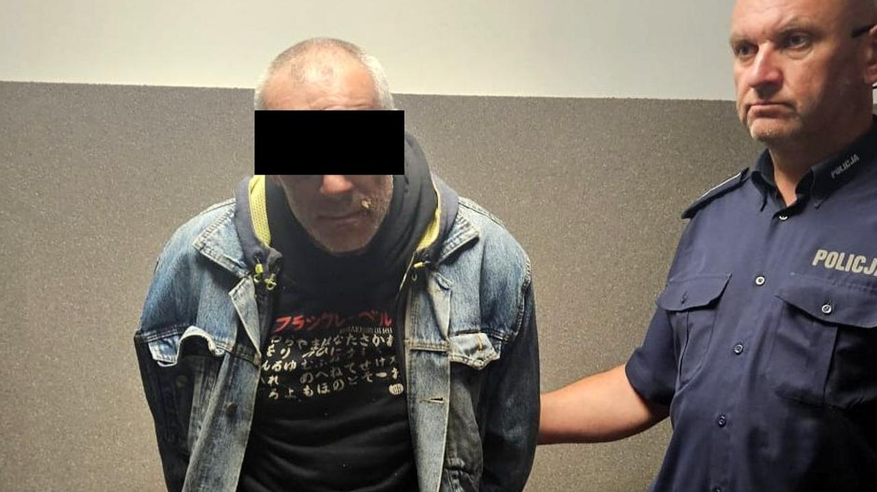 Z szablą rzucił się na policjantów. Miał też granaty i ostrą amunicję