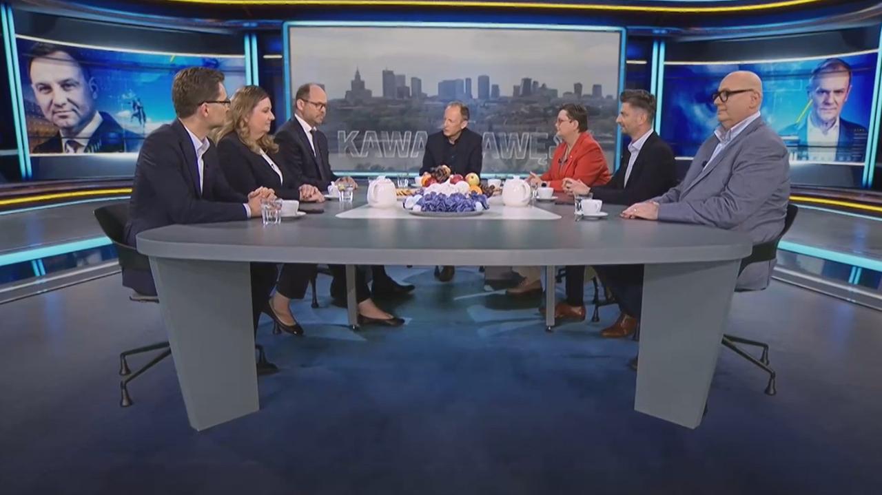 Smerfy "dojrzeli" innych kandydatów. "Oczekują lidera, który się nie boi"