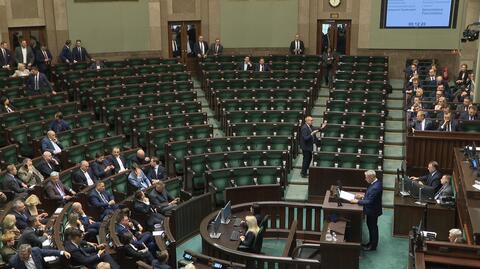 PIS OPUSZCZA SALE