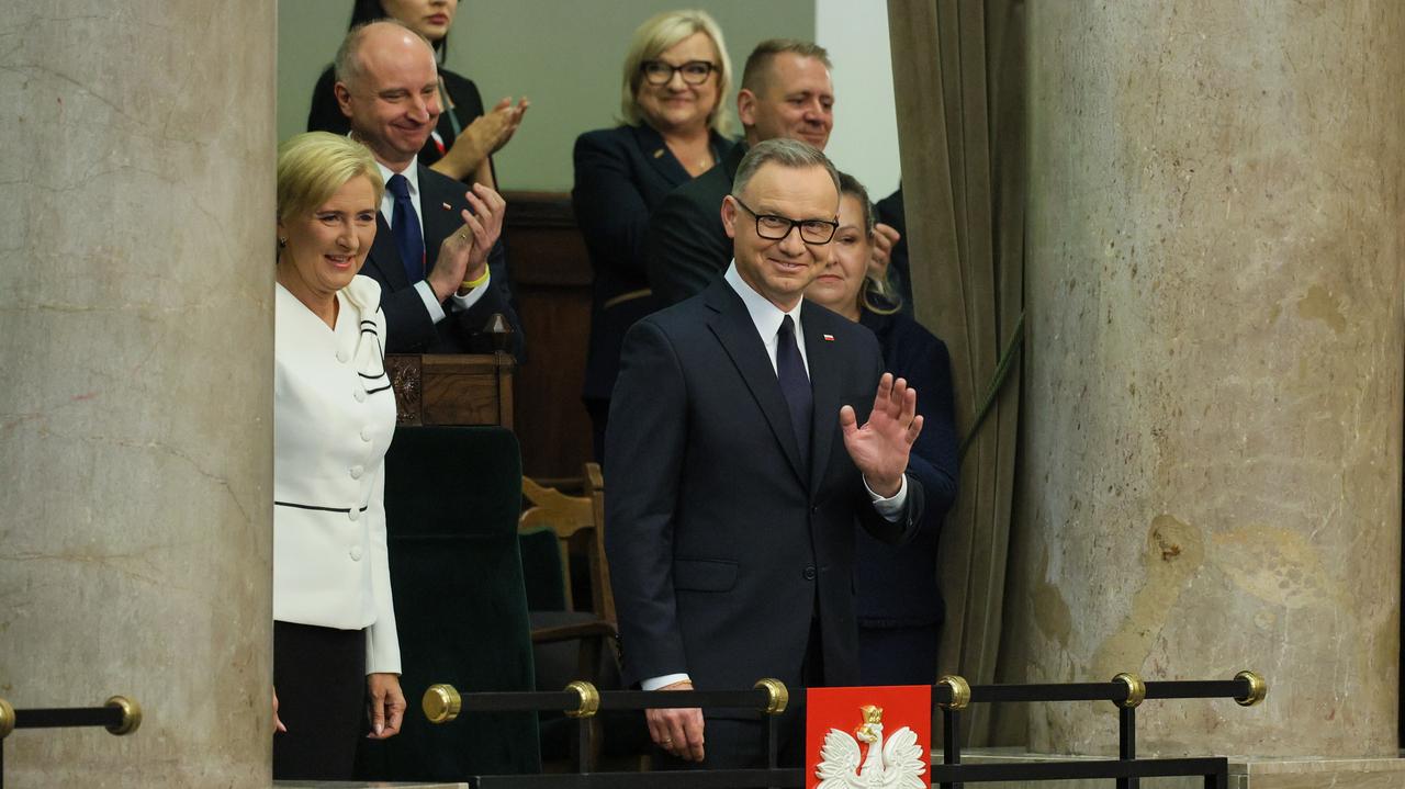 Uśmiechy i zmiana miejsc. Ostatnie chwile w roli pierwszej pary
