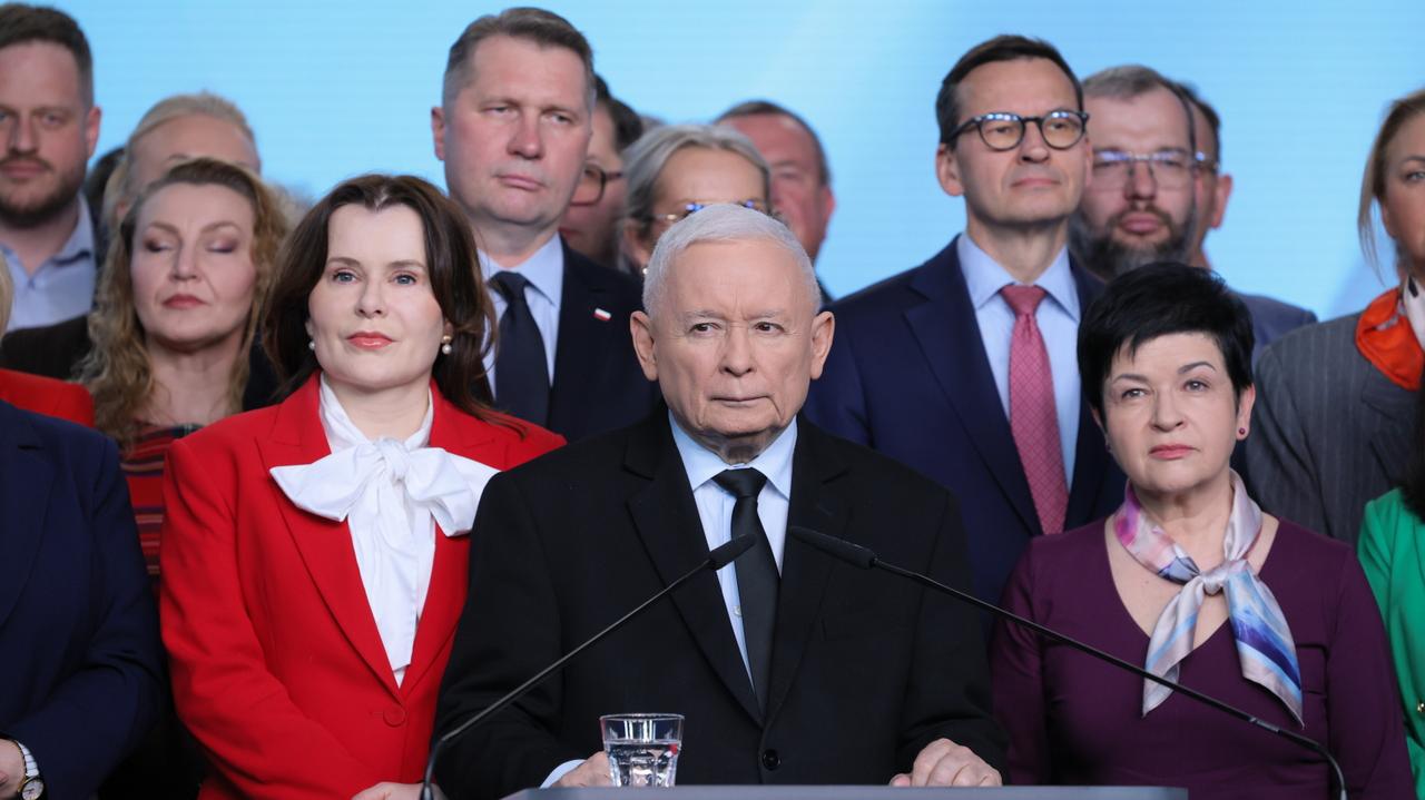 PiS ultimatum: opuść stowarzyszenie Morawieckiego lub odejdź z partii w 7 dni