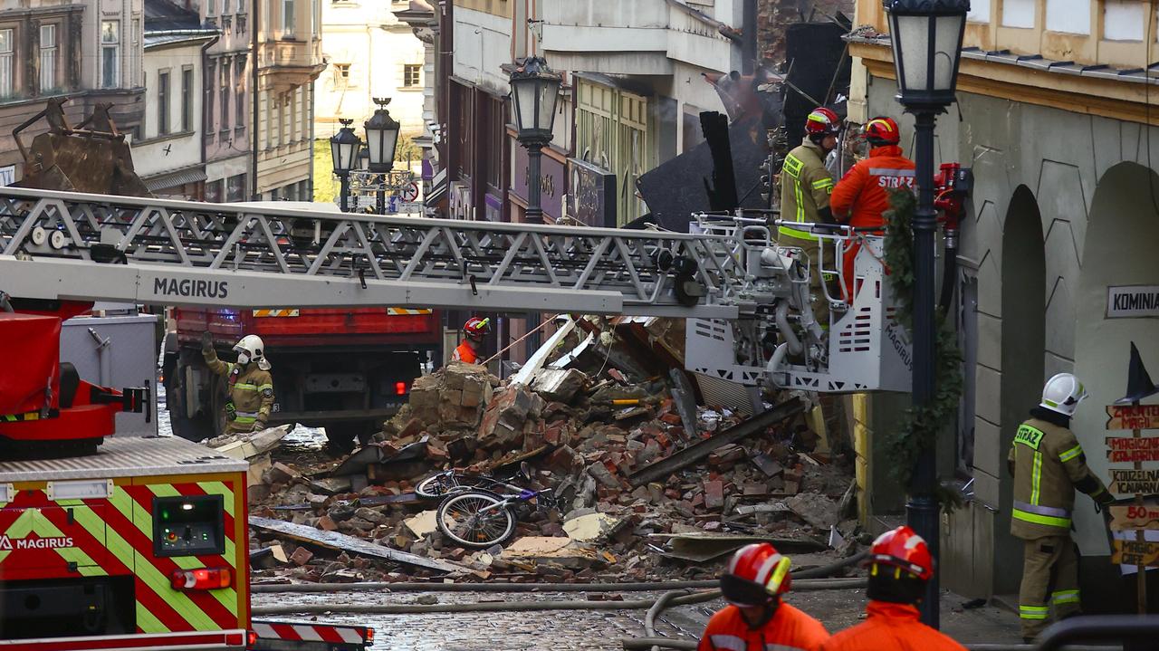 Runęła kamienica, dwie osoby zginęły. Decyzja prokuratury