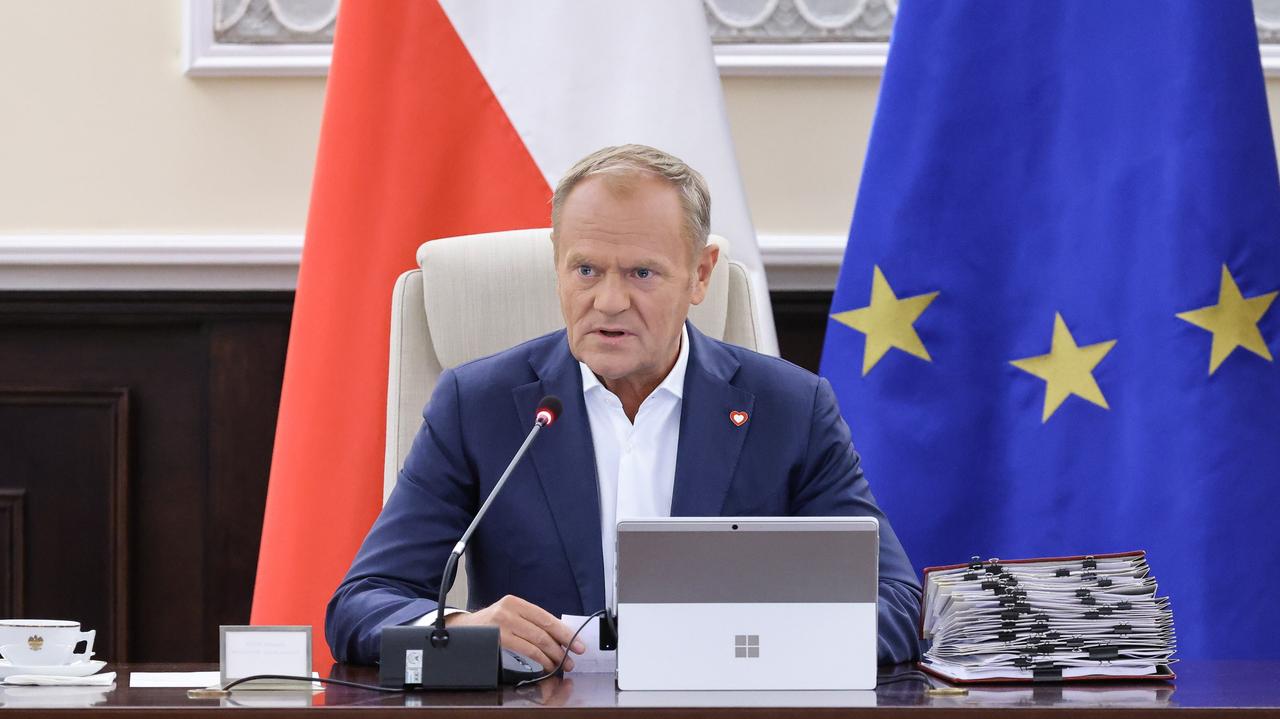Premier: przywracamy czasową kontrolę na dwóch granicach