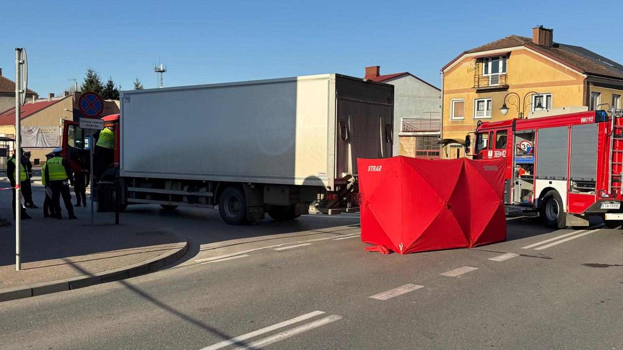 Była na chodniku, nie zauważył jej. Kobieta nie żyje