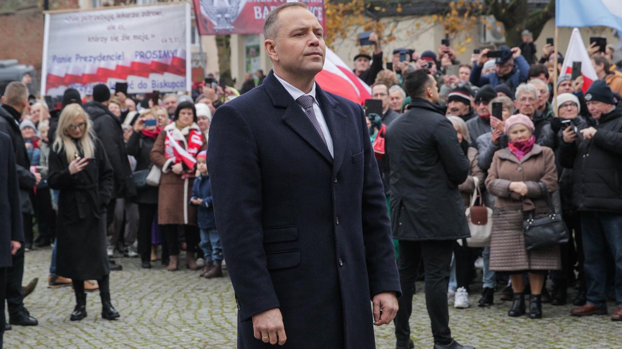 Decyzja prezydenta w sprawie nominacji oficerskich "nie do obrony"