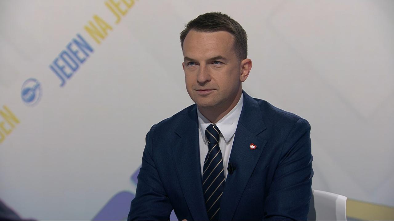 Rzecznik rządu o słowach Brauna: reakcja musi być natychmiastowa