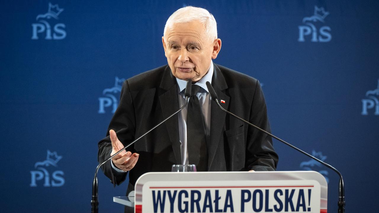 Kaczyński opowiada o "obcinaniu i ograniczaniu" armii. Trzy razy nieprawda