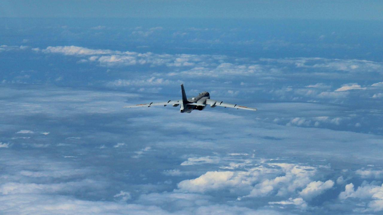 "Wiele bombowców" miało wlecieć w przestrzeń powietrzną Tajwanu. Tajpej: propaganda