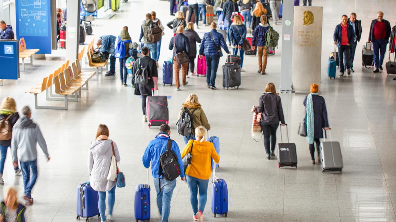 Linie lotnicze nie obniżą cen biletów mimo tańszego paliwa