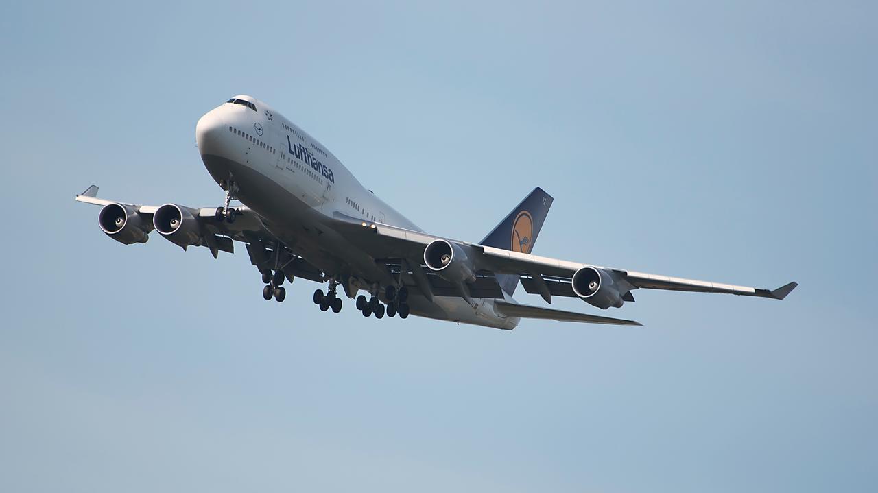 Odwołali ponad 460 lotów. Zmiany również dla polskich pasażerów