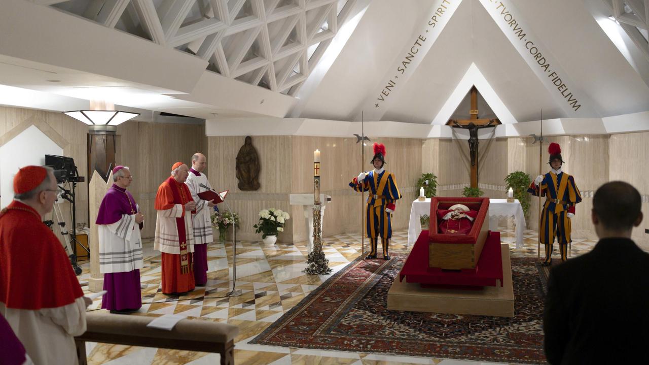 Termin pogrzebu Franciszka, żałoba narodowa, propozycja Putina