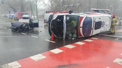 Gorzów Wielkopolski. Karetka zderzyła się z oplem