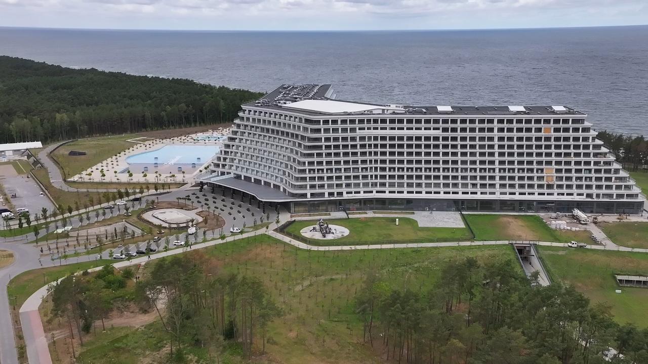 Youtuber Książulo dostał zwrot za pobyt w Hotelu Gołębiewski w Pobierowie – nie działała klimatyzacja