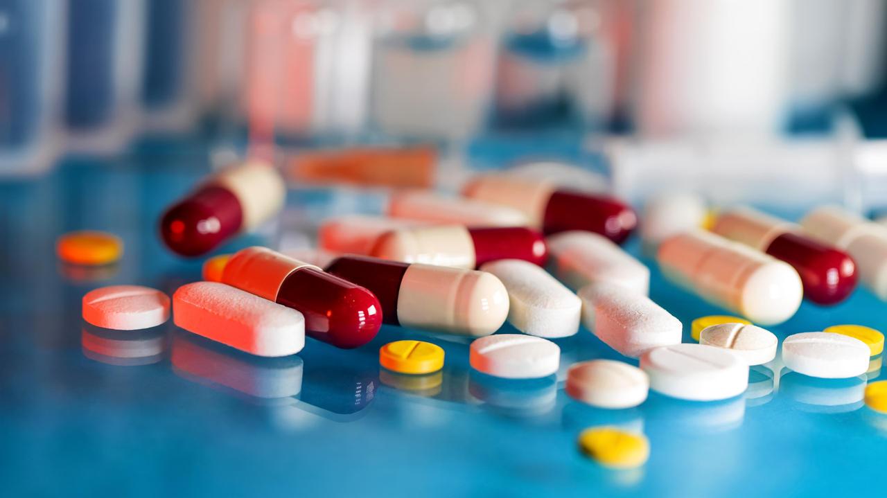 „Lex szarlatan" trafia do prezydenta — koniec z pseudomedykami?