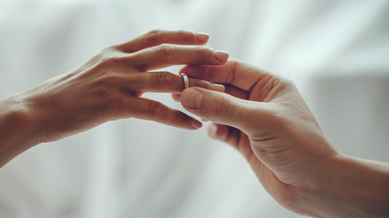 Przysięgę pomógł napisać ChatGPT. Sąd unieważnił małżeństwo