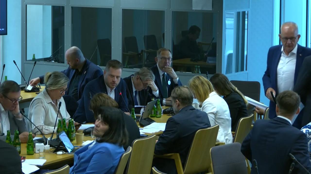 Plan finansowy NFZ odrzucony na Komisji Zdrowia. Zabrakło posłów koalicji