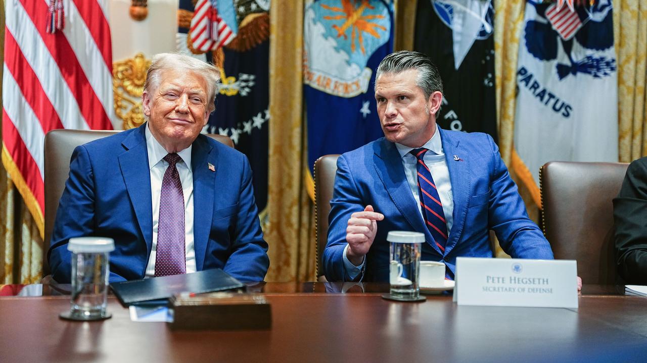 "Wielka, piękna twarz" Trumpa i pochwały bez końca. Tak obradował gabinet