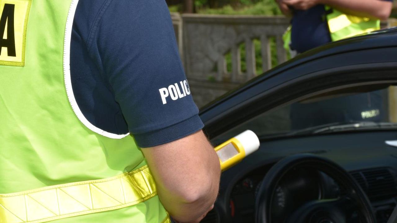 "Szła do samochodu chwiejnym krokiem, niosła czteropak piwa"