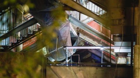 Włochy, Neapol. Zawalił się balkon, dwie osoby nie żyją, 13 rannych