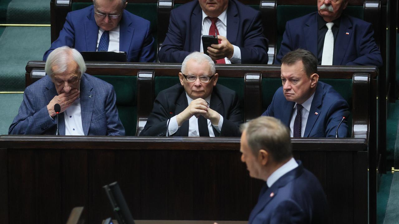 Political scientist: record number of undecided voters — PiS could fall to third place
