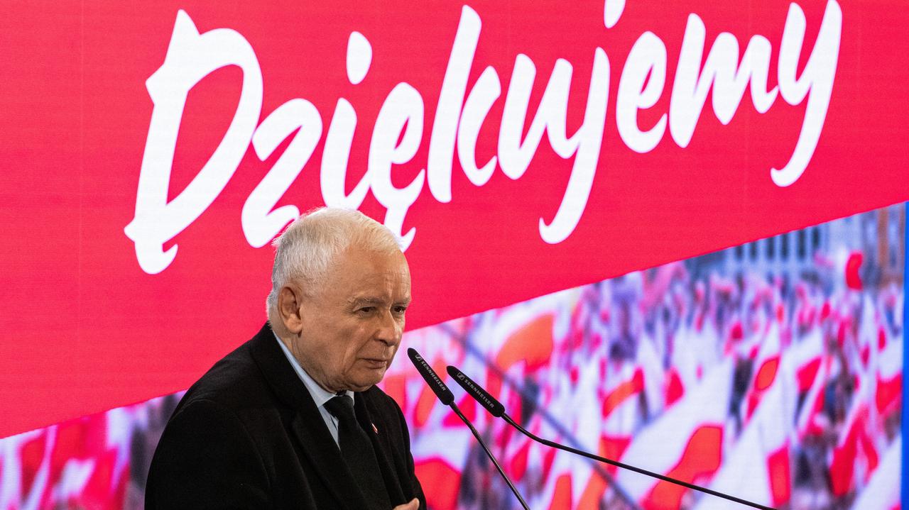 Kaczyński wyrzucił z PiS większość radnych w dolnośląskim sejmiku