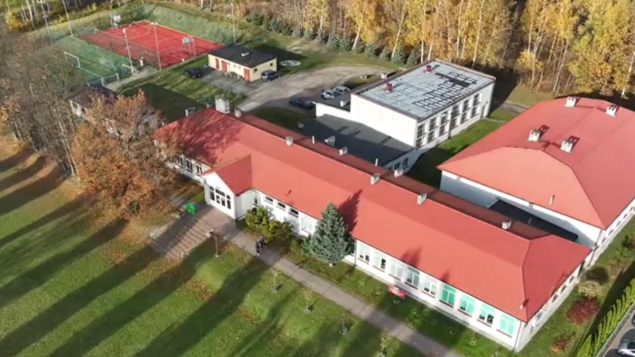 Chcą zlikwidować szkołę, bo Polska się zbroi. "Liczymy, iż pan wójt przemyśli"