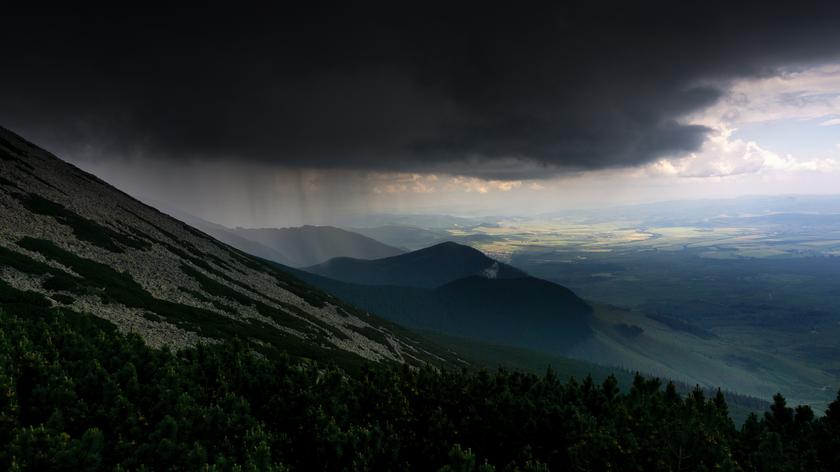 Jak być bezpiecznym podczas burzy w górach?