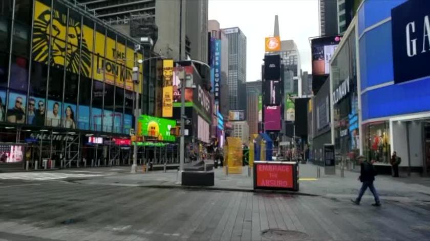 Opustoszałe Times Square i Pennsylvania Station