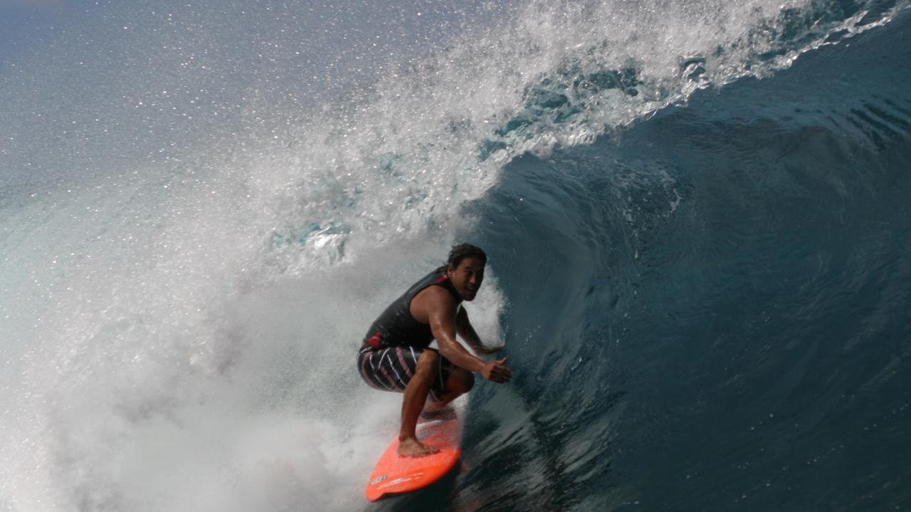 Tamayo Perry is useless.  The “Pirates of the Caribbean” actor died after a shark assault