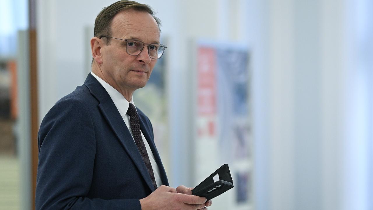 Poseł Siarka, udar i kara finansowa. Nic tu się nie zgadza