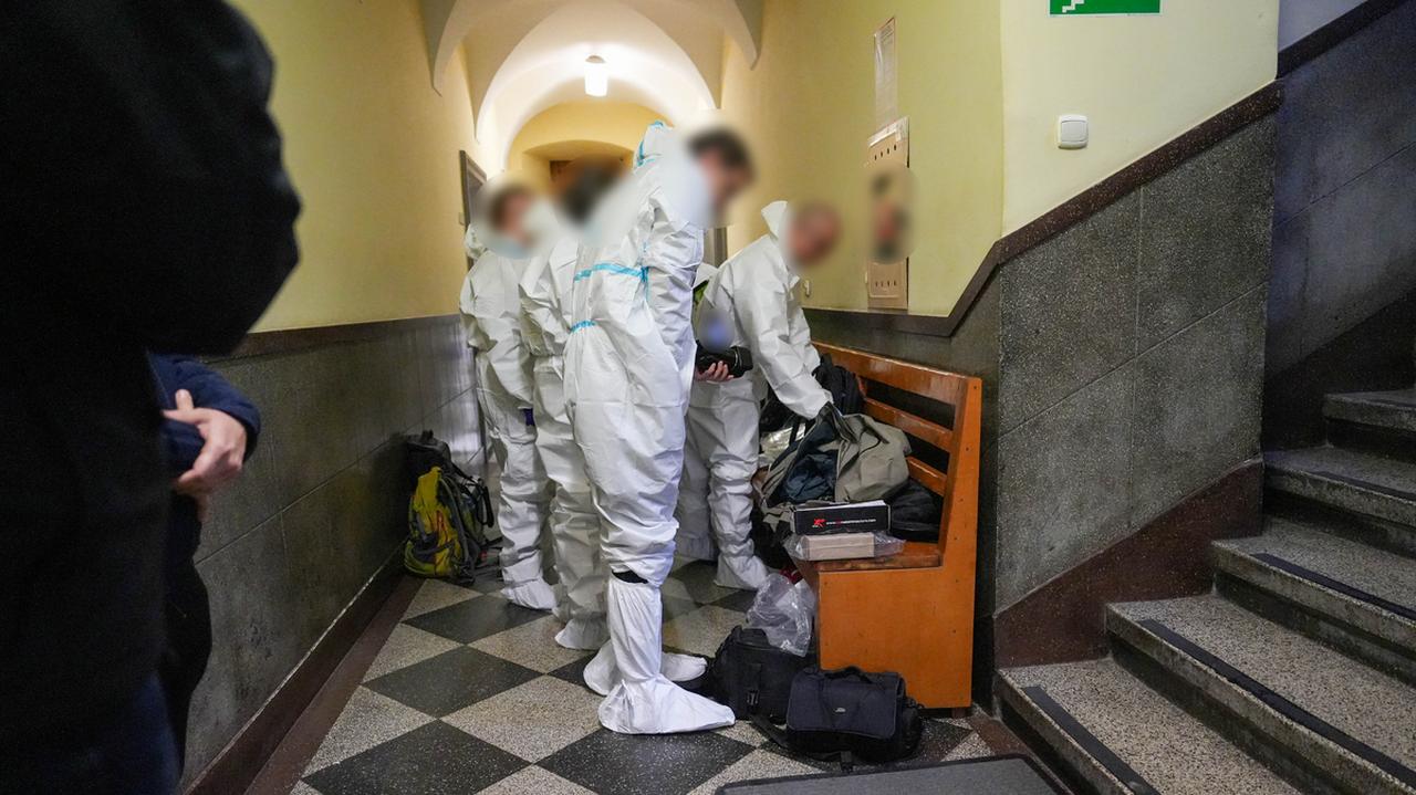 Zabrał broń, zabarykadował się, wystrzelił. Decyzja prokuratury