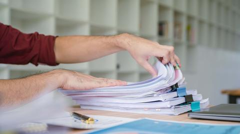 Fikcyjne etaty w Pekao? Bank domaga się zwrotu wynagrodzeń