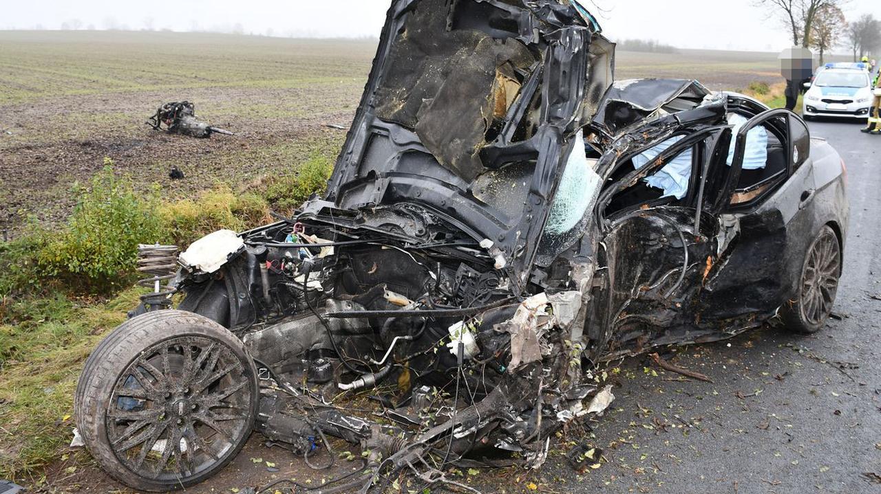Poważny wypadek 18-latka. Z auta wypadł silnik