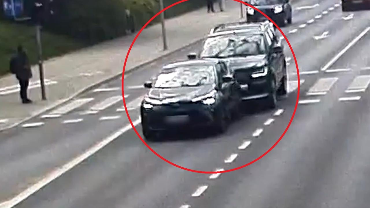 Zatrzymał się tuż za pasami, kierowca za nim nie zwolnił. Nagranie