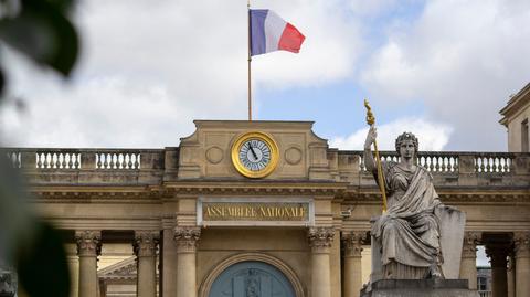 Czy rząd Michaela Barniera upadnie? Parlament Francji rozpatruje wniosek o wotum nieufności