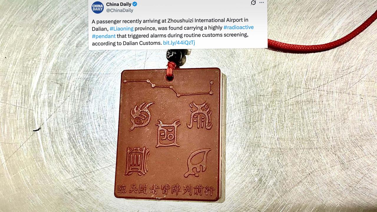 Mężczyzna z radioaktywnym "talizmanem" zatrzymany na lotnisku