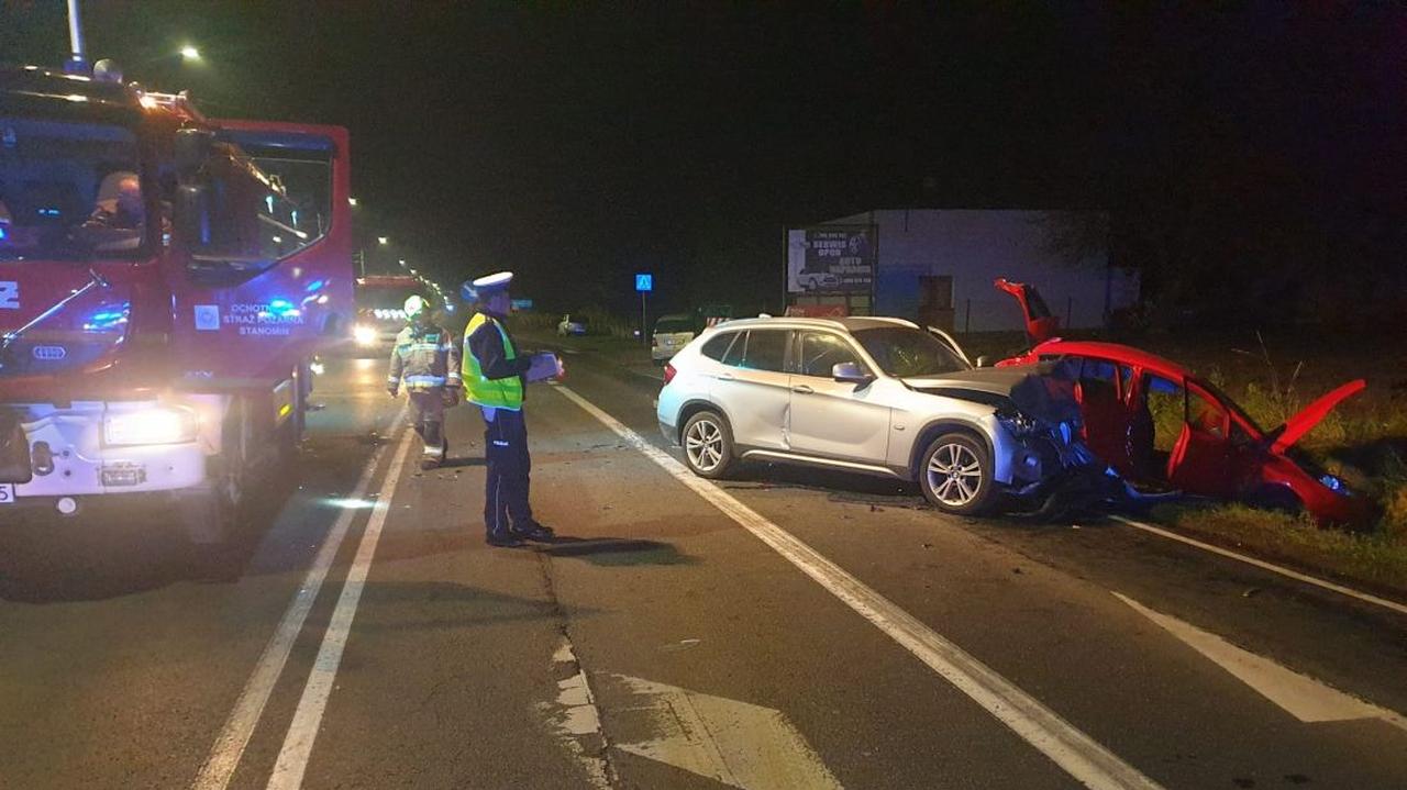 Zderzenie dwóch aut. Nie żyje czteroletnie dziecko