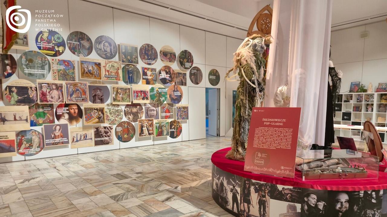 Po fali krytyki muzeum usunęło memy z wystawy