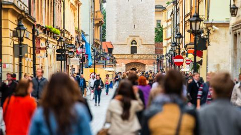 Obawy pokolenia Z przed wejściem na rynek pracy. "System edukacji potrzebuje zmian"