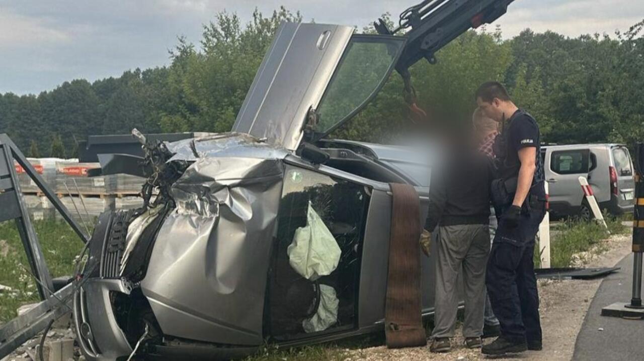 Najpierw pił, a potem ukradł auto i je rozbił