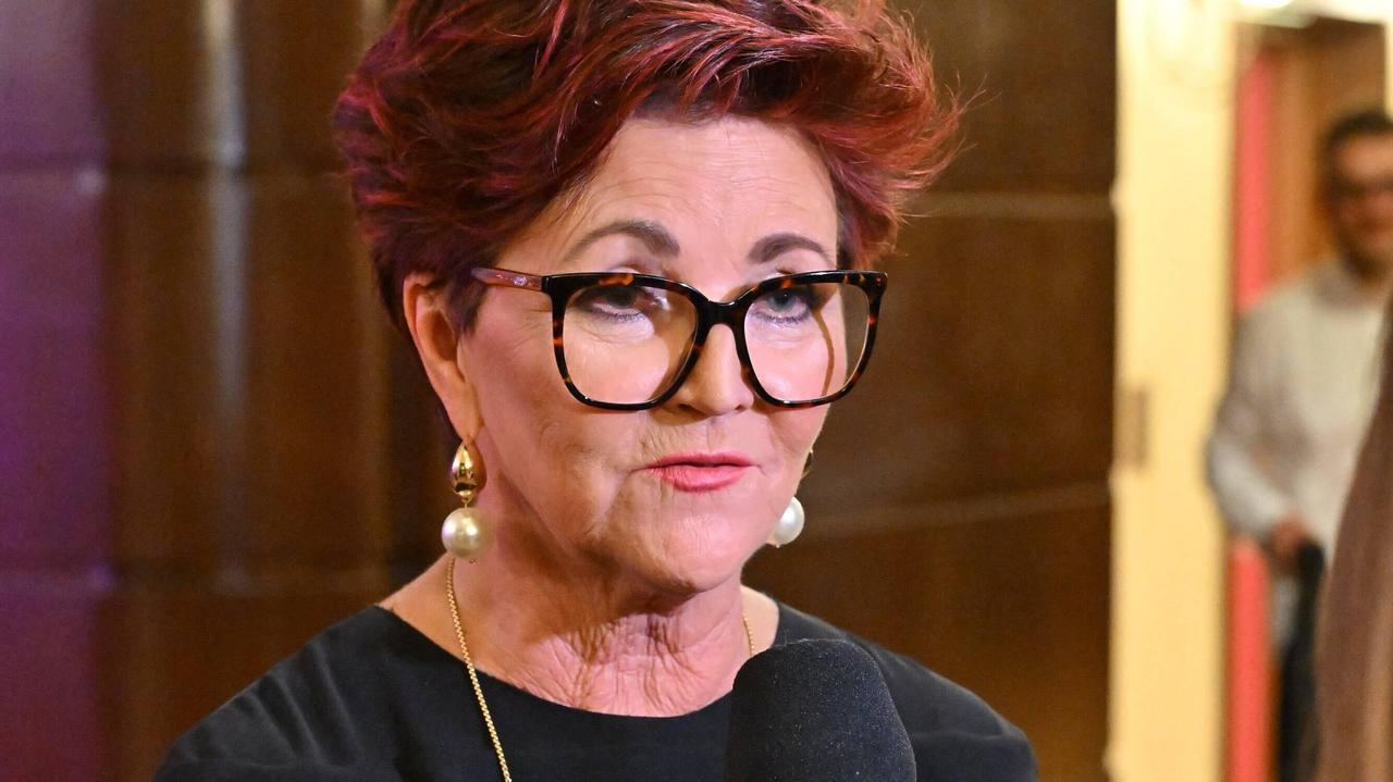 "Zadzwoniła do mnie przerażona Oleńka". Jolanta Kwaśniewska o "okropnym oszustwie" 