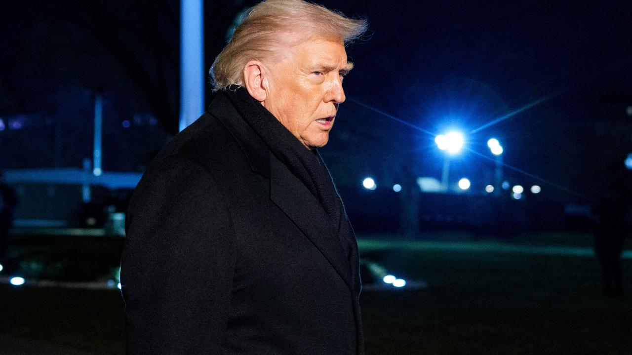 Samolot z Trumpem na pokładzie zawrócił do bazy