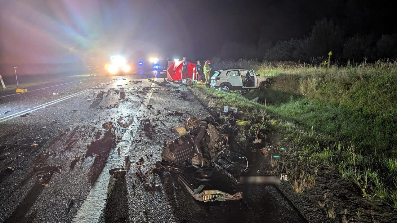 Tragedia na drodze. W czołowym zderzeniu zginęło dwóch kierowców