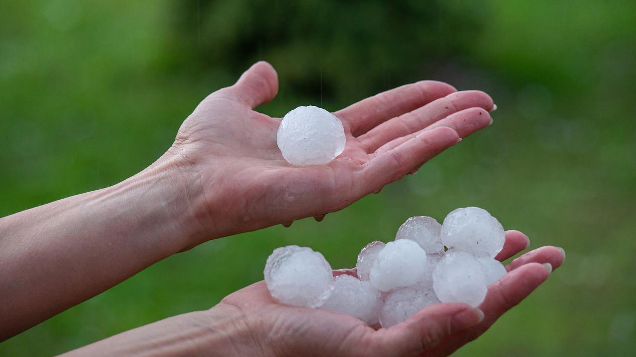 Zmiany klimatu "doładowują" grad w Europie
