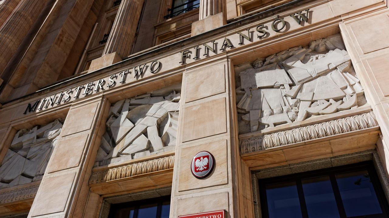 Budżet państwa na coraz większym minusie