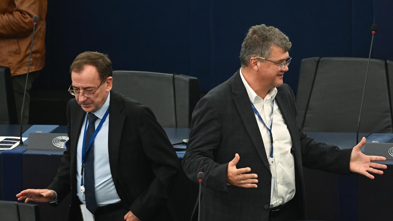 Trzeci prokurator sprawdza Kamińskiego i Wąsika. Śledztwo przedłużone